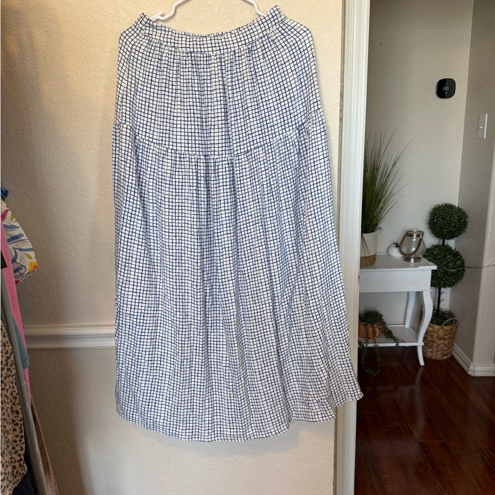 Small Thread Universal Thread Tiered Maxi A-Line … - image 2